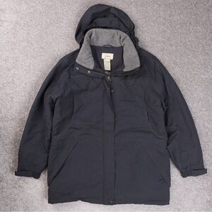 L.L. Bean Black Hooded Puffer Jacket Size L